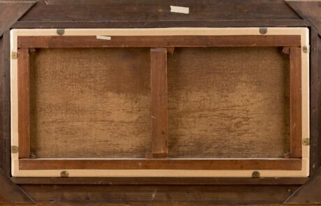 Rückseite eines Gemäldes auf Holzrahmen, sichtbare Altersspuren, bei Hargesheimer Kunstauktion.